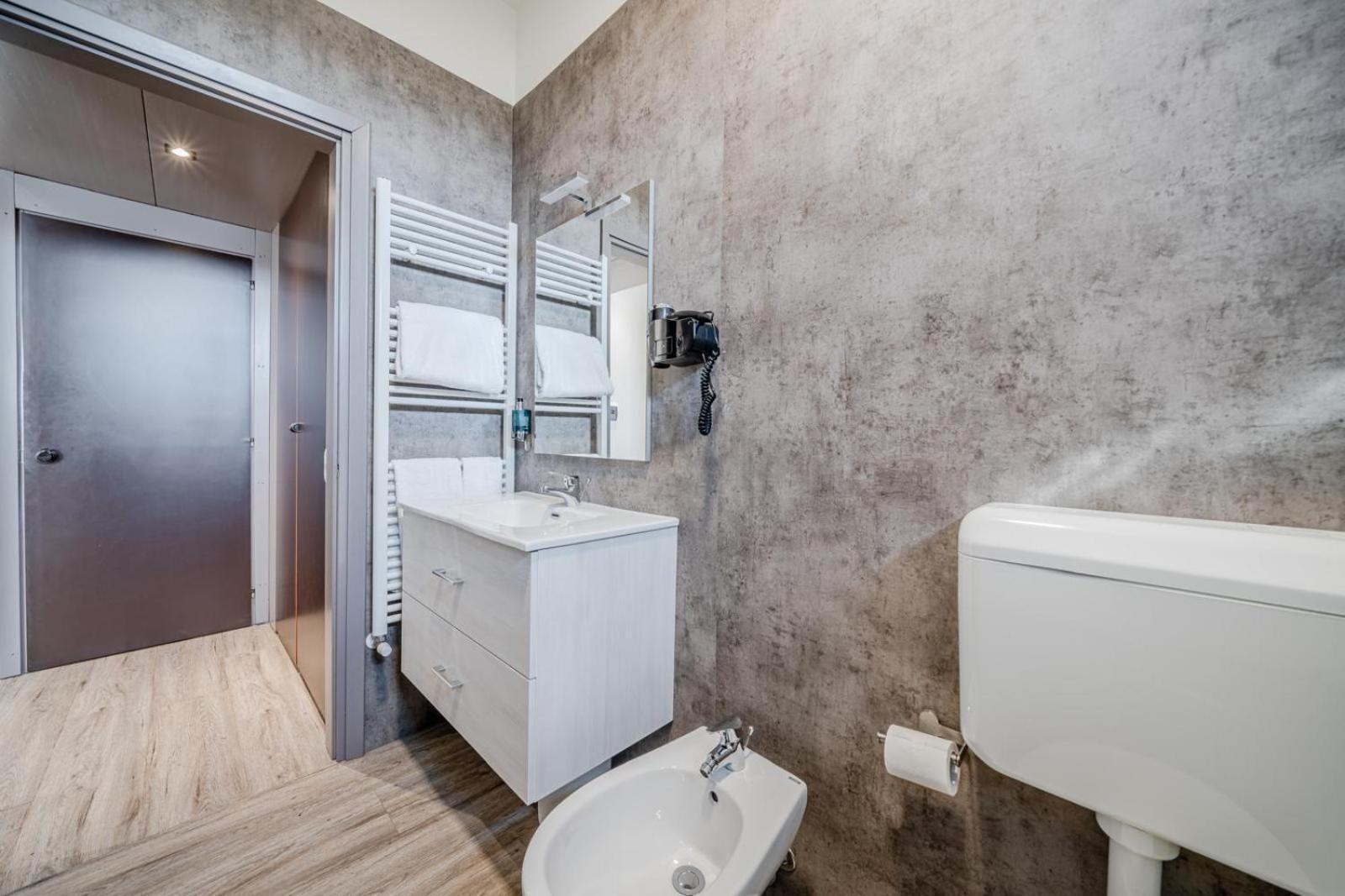 Confidence Hotel San Silvestro San Prospero Exterior photo