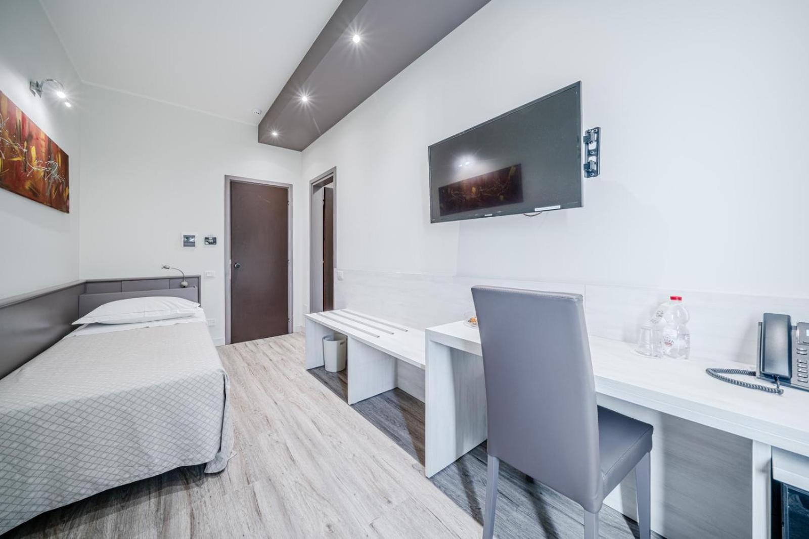 Confidence Hotel San Silvestro San Prospero Exterior photo